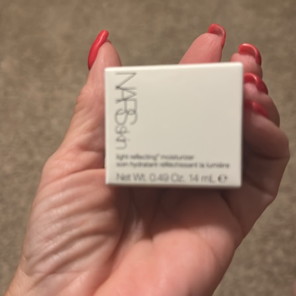 NARS White Light Reflecting Moisturizer 14 ml - Picture 4 of 4